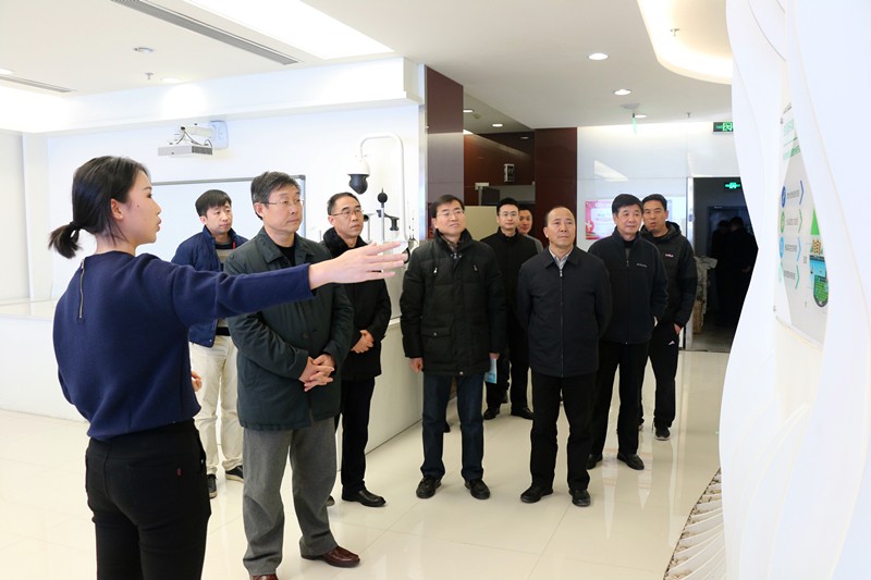 省人大常委会委员、环资工委主任李三原到陕西6008集团集团调研座谈