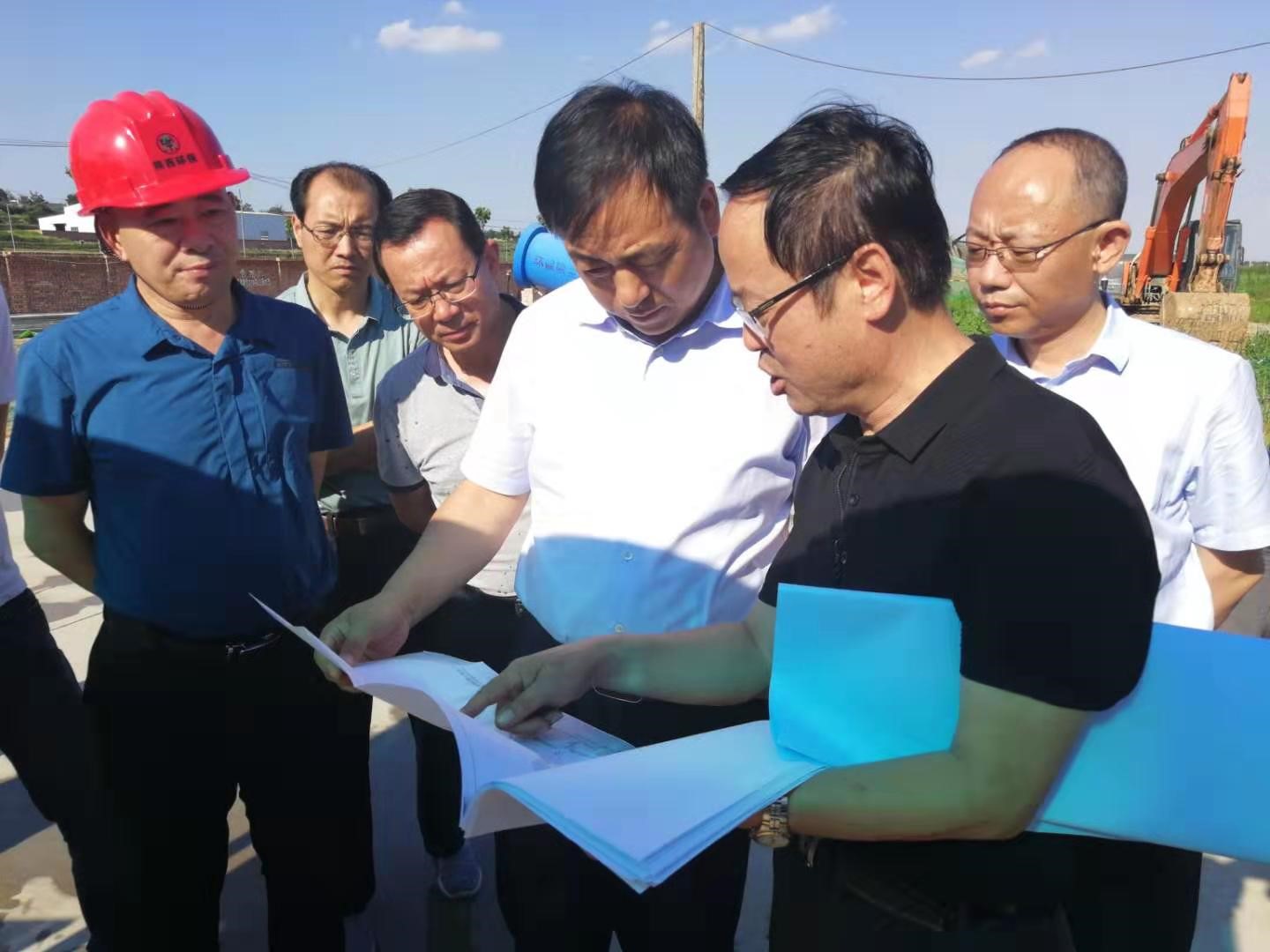 宝鸡市委常委、副市长王宁岗到水情形公司宝鸡蟠龙新区污水处置惩罚厂调研