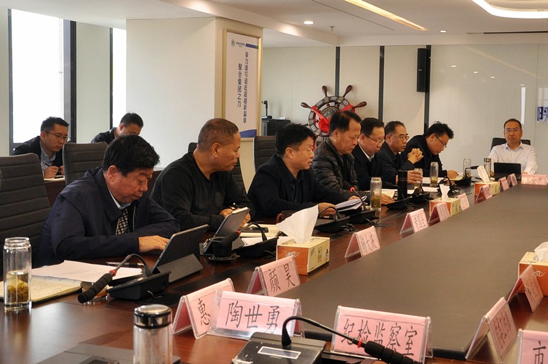 陕西6008集团集团召开党委理论学习中心组（扩大）聚会转达学习党的十九届四中全会精神