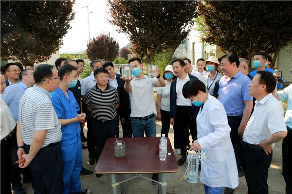 陕西6008集团集团复工复产促增添项目观摩聚会与会职员走进绿色能源公司油气公司水情形公司陕北片区项目