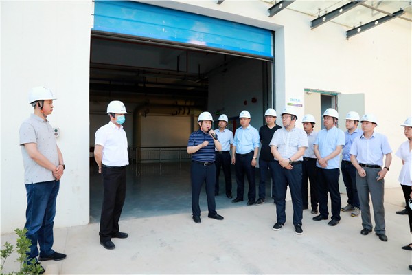 陕西6008集团集团复工复产促增添项目观摩聚会与会职员走进6008集团保隆生态三秦在延在铜项目