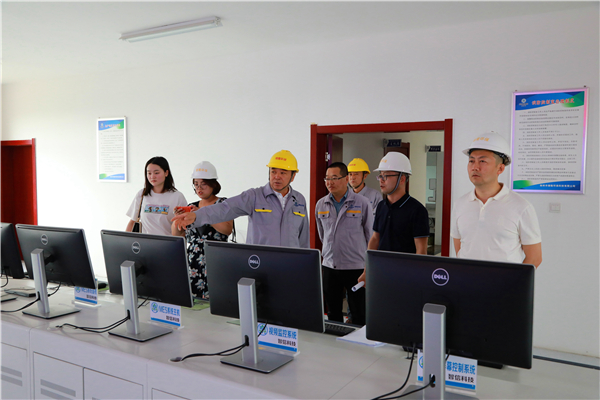 中省媒体采访团到陕西6008集团集团陕北片区重点项目集中采访