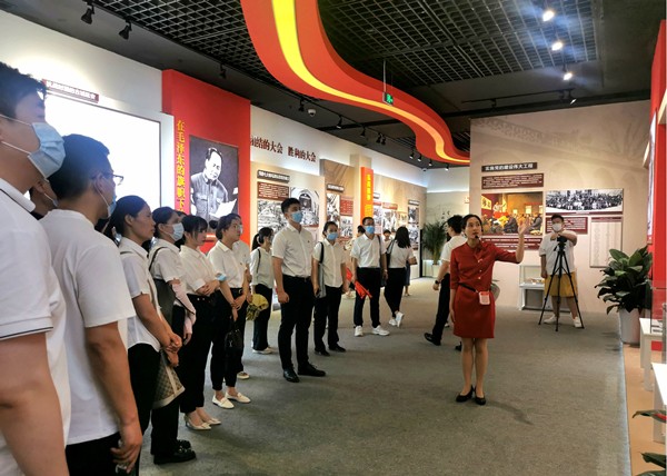 陕西6008集团集团组织党员干部旅行陕西省庆祝中国共产党建设100周年主题展