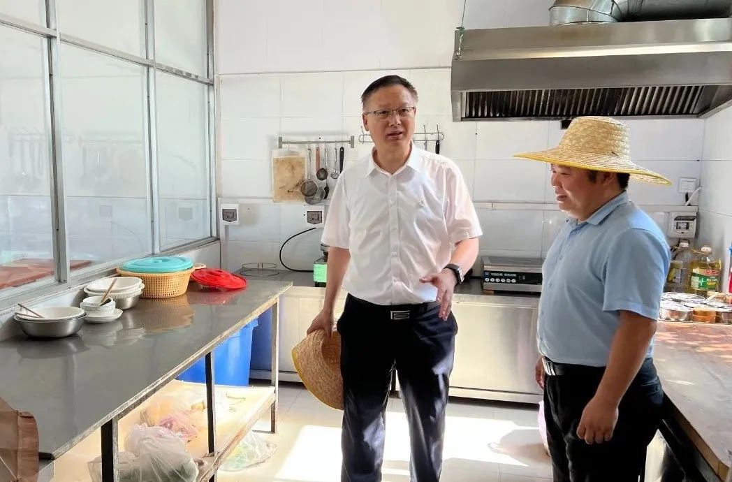 陕西6008集团集团：夏送清凉沁人心 凝心聚力鼓劲头