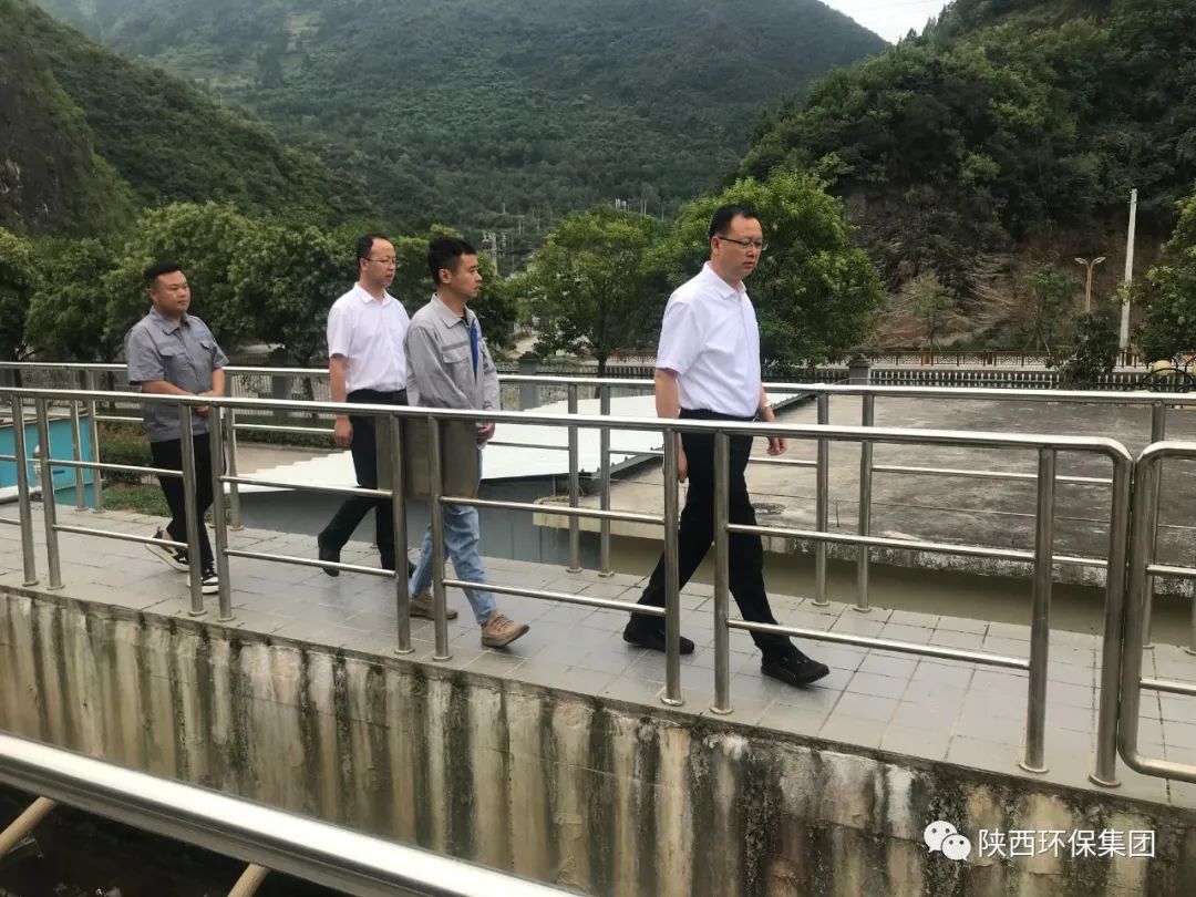 郝军亮以“四不两直”方法检查下属单位清静生产和防汛事情