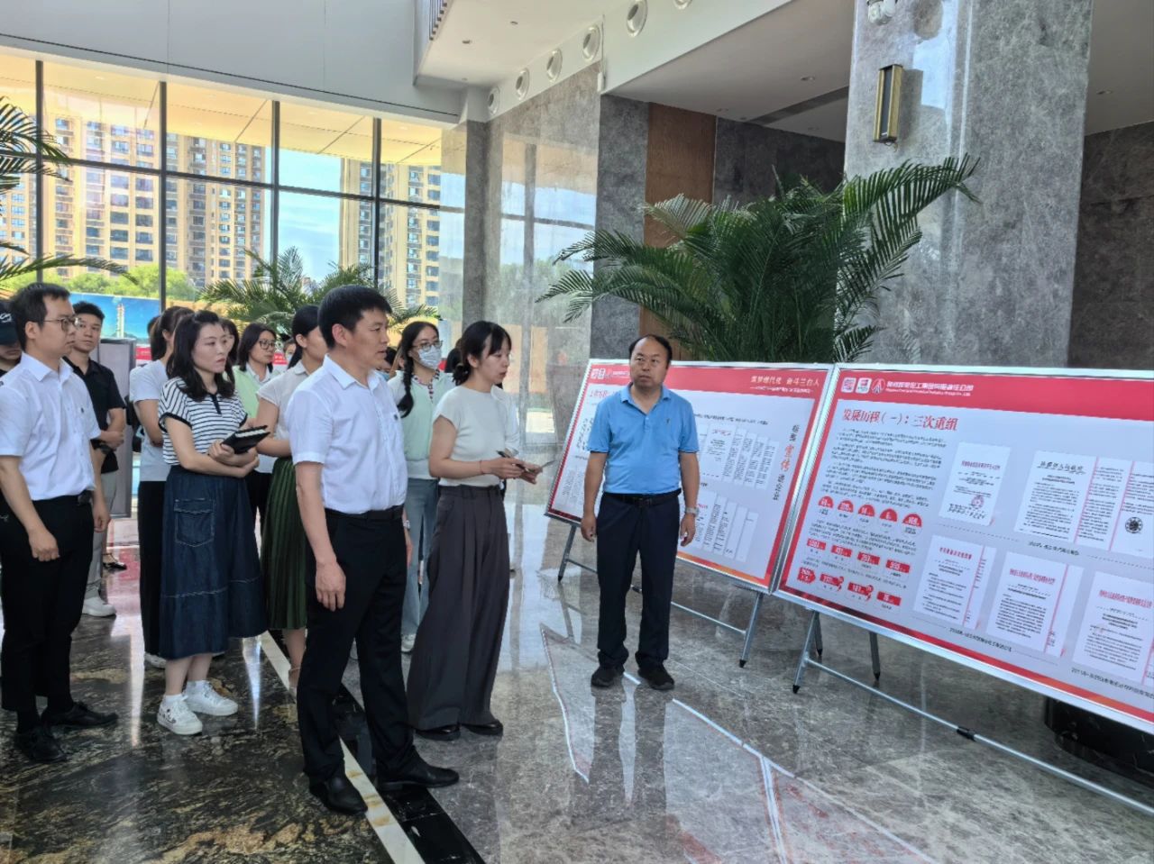 陕西6008集团集团组织旅行“档案宣传进企业”展览