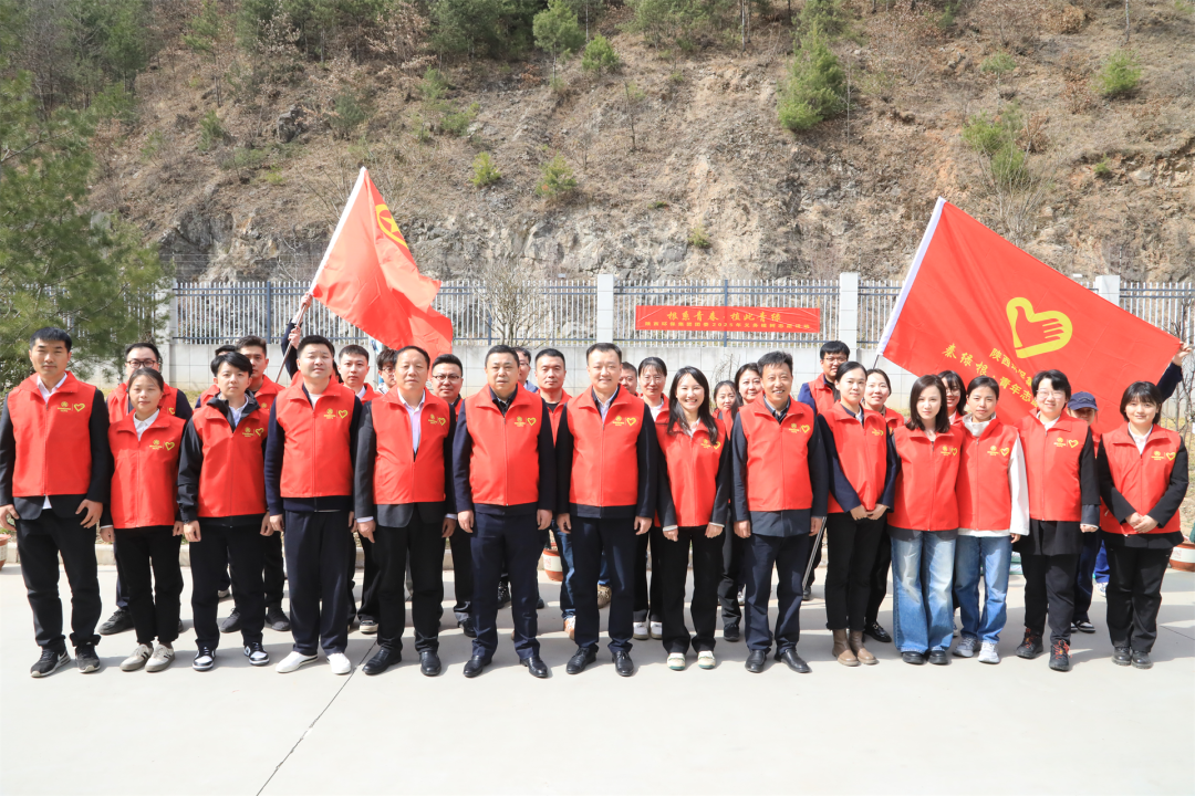 根系青春·植此青绿｜陕西6008集团集团团委开展义务植树自愿活动